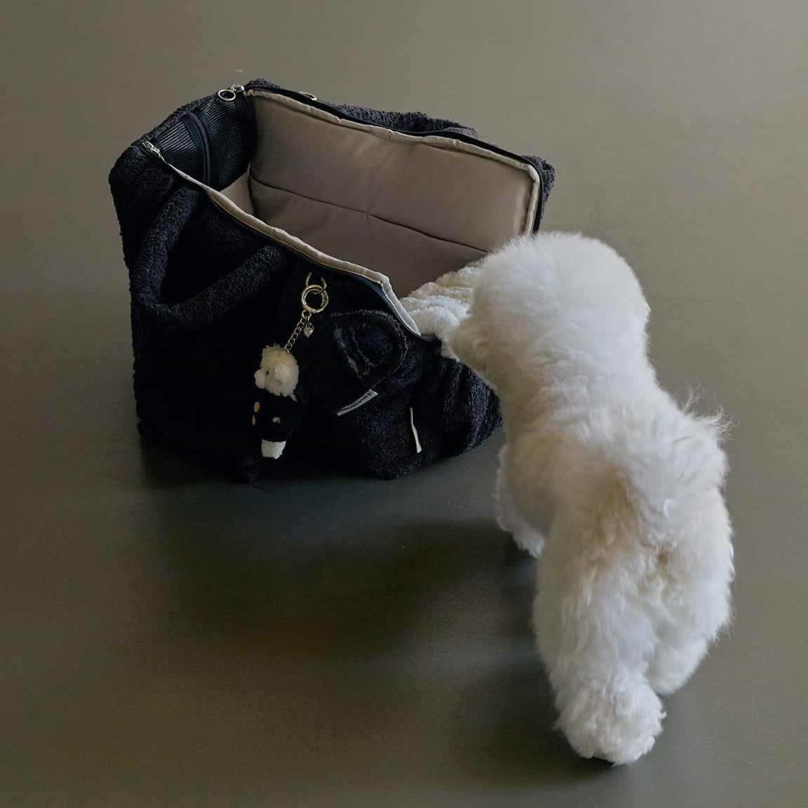 【予約】Mou Petbag Boucle edition （クッション＋ショルダーパット付属）