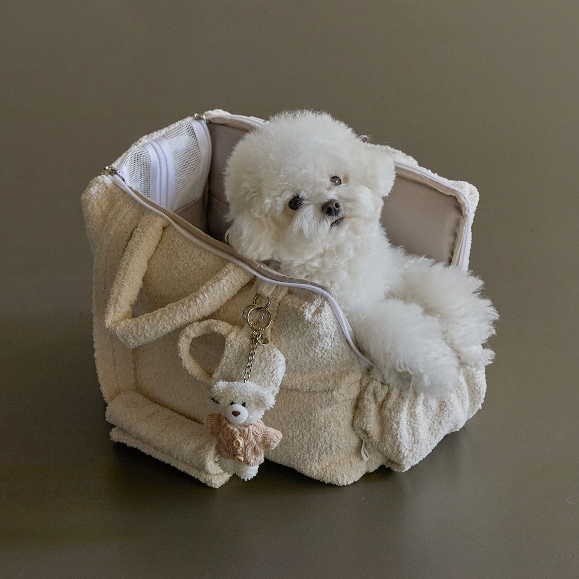 【予約】Mou Petbag Boucle edition （クッション＋ショルダーパット付属）