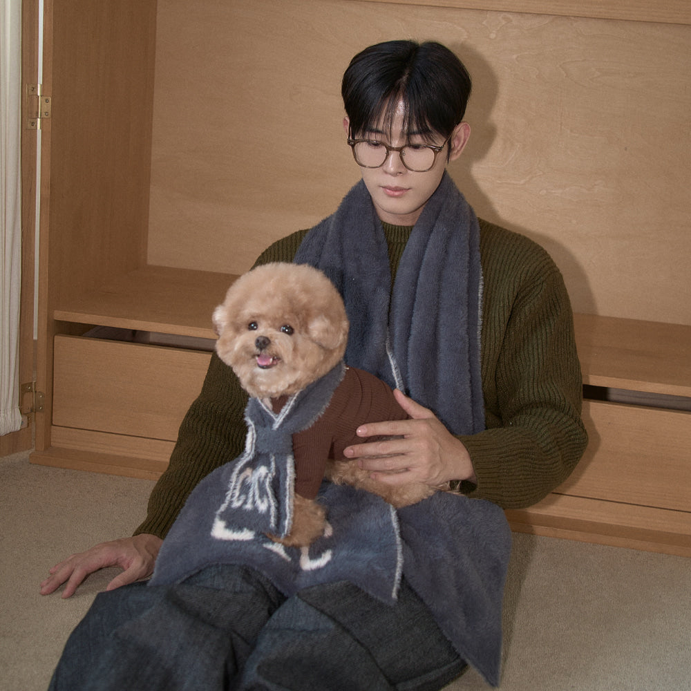 【予約】Fuzzy Snuggle Muffler (For dogs & humans)