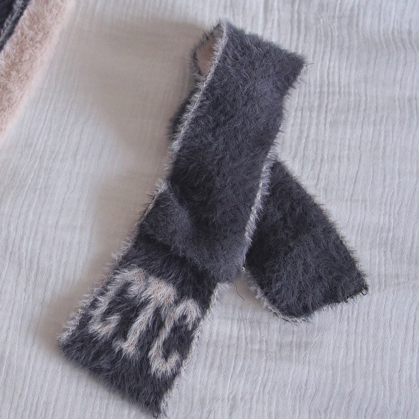 【予約】Fuzzy Snuggle Muffler (For dogs & humans)