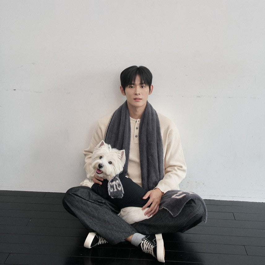 【予約】Fuzzy Snuggle Muffler (For dogs & humans)