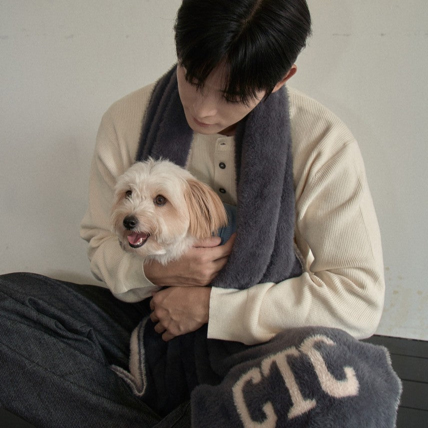 【予約】Fuzzy Snuggle Muffler (For dogs & humans)
