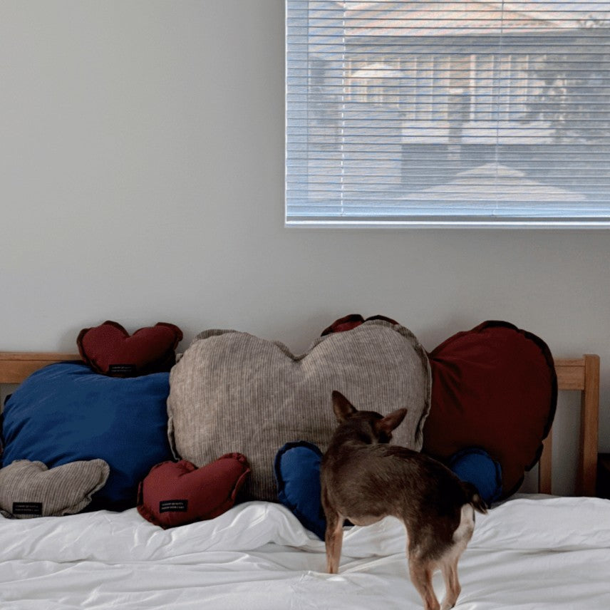 【予約】Organic Heart Cushion (3 color)