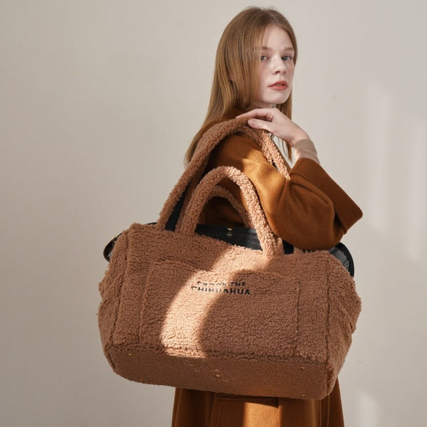 【予約】Teddy Shearing Boucle Bag（キャメル）｜犬用キャリーバッグ