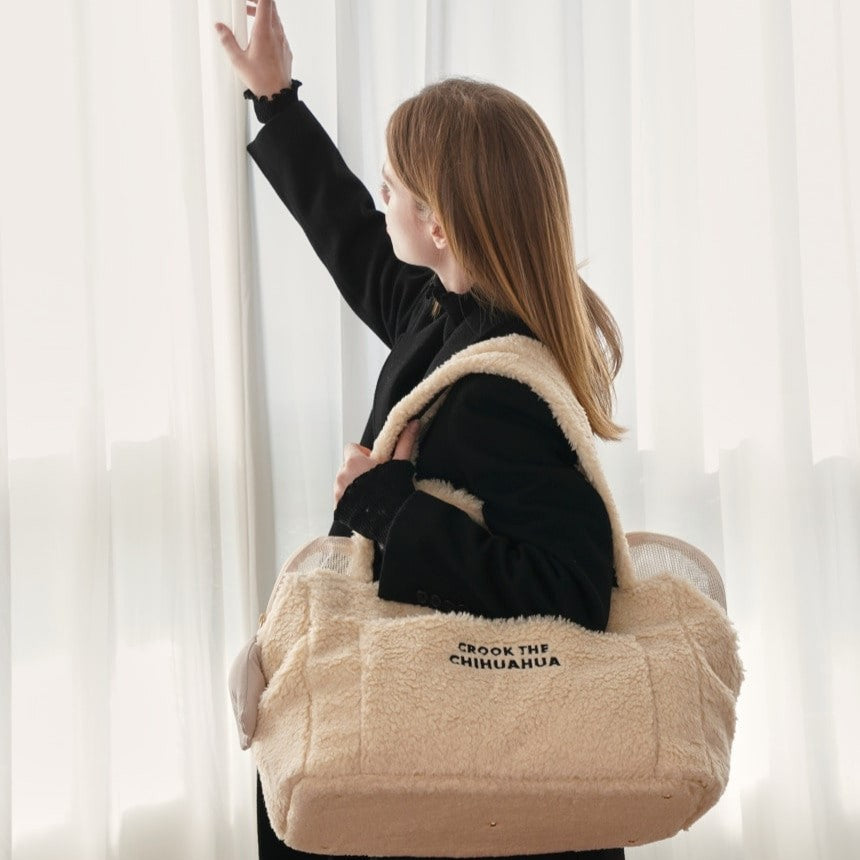 【予約】Teddy Shearing Boucle Bag（クリーム）