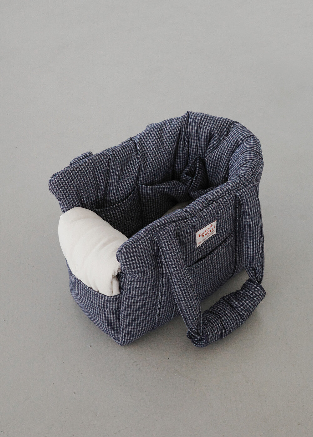 【予約】DAY CARRY BAG (navy check)